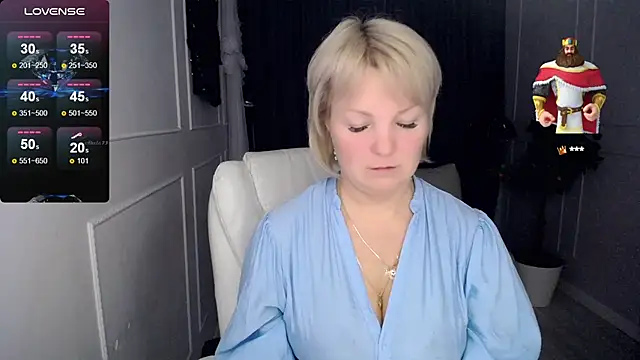 Snapshot of Juarnea chatting on 02-07-25, 01:11 Juarnea online show from 02-07-25, 01:11