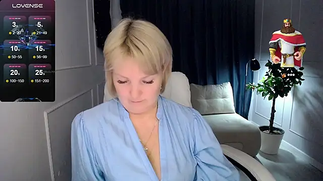 Snapshot of Juarnea chatting on 02-07-25, 04:14 Juarnea online show from 02-07-25, 04:14