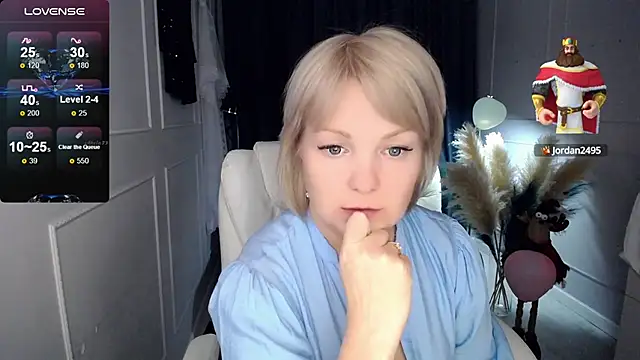 Snapshot of Juarnea chatting on 03-03-25, 06:44 Juarnea online show from 03-03-25, 06:44