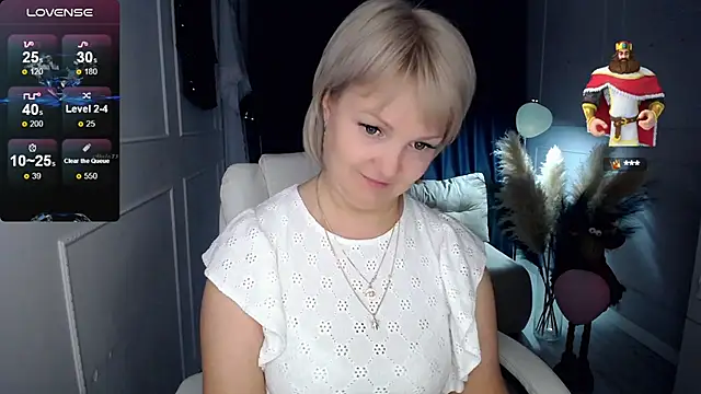 Snapshot of Juarnea chatting on 03-06-25, 08:37 Juarnea online show from 03-06-25, 08:37