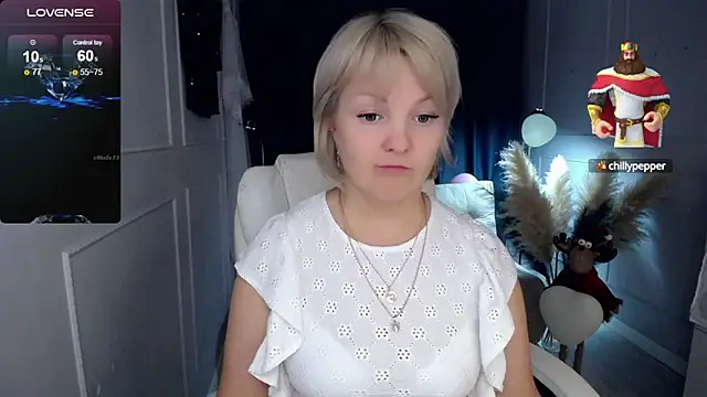 Snapshot of Juarnea chatting on 03-18-25, 05:31 Juarnea online show from 03-18-25, 05:31