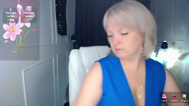 Snapshot of Juarnea chatting on 09-22-25, 06:26 Juarnea online show from 09-22-25, 06:26