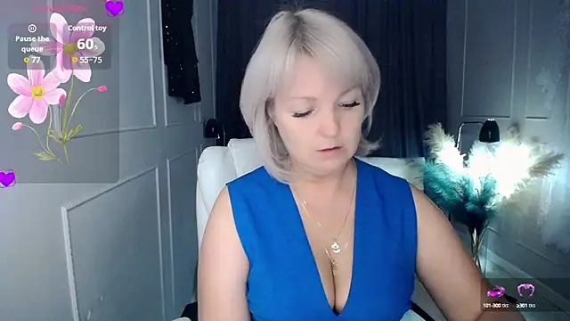 Snapshot of Juarnea chatting on 10-02-25, 10:00 Juarnea online show from 10-02-25, 10:00