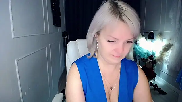 Snapshot of Juarnea chatting on 01-11-26, 11:15 Juarnea online show from 01-11-26, 11:15