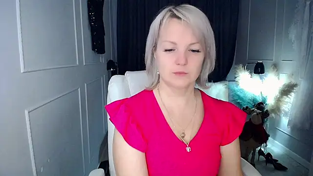 Snapshot of Juarnea chatting on 01-17-26, 10:20 Juarnea online show from 01-17-26, 10:20