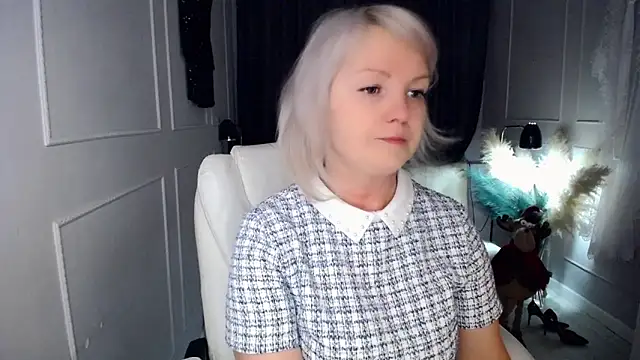 Snapshot of Juarnea chatting on 01-18-26, 11:47 Juarnea online show from 01-18-26, 11:47