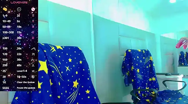 KayleighDreams  online show from 02-10-25, 03:35