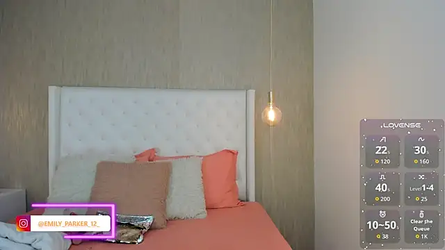 Snapshot of emily_parkerr chatting on 02-04-26, 01:28 emily parkerr online show from 02-04-26, 01:28