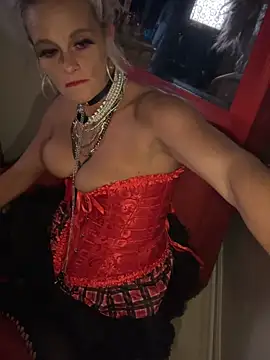 Snapshot of vixendoll87 chatting on 02-06-26, 07:02 vixendoll87 online show from 02-06-26, 07:02