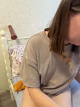 BeatriceTender online show from 03-04-26, 01:06