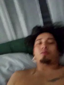 Snapshot of Warlock19975 chatting on 01-14-26, 03:28 Warlock19975 online show from 01-14-26, 03:28