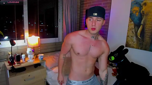 liam oficial02 online show from 03-04-26, 03:01