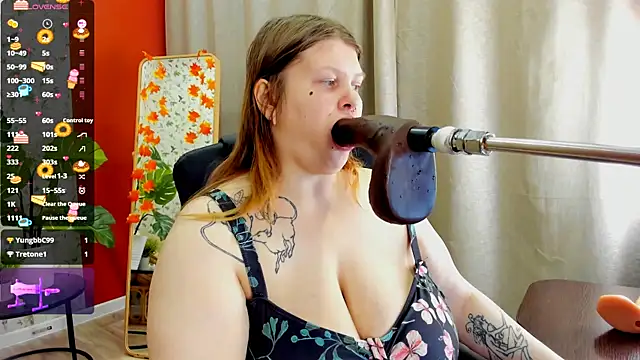 Snapshot of AuroraDemoni chatting on 10-25-25, 06:43 AuroraDemoni online show from 10-25-25, 06:43