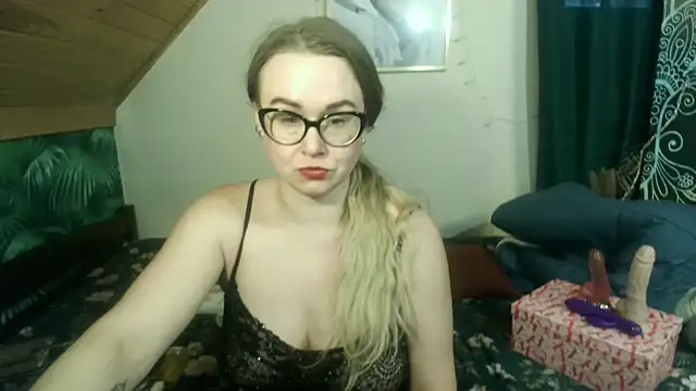 MilfKendra4U online show from 11-25-25, 10:04