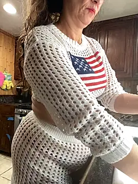 Snapshot of TheDime chatting on 07-10-26, 03:25 TheDime online show from 07-10-26, 03:25