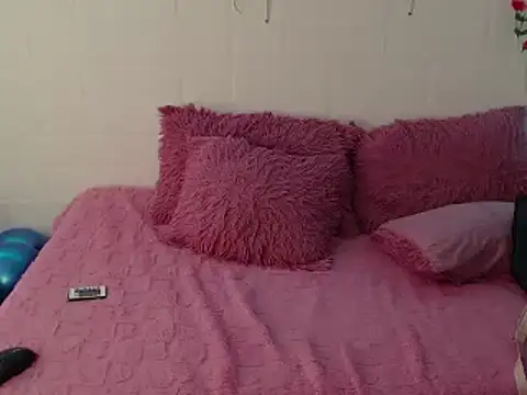 Snapshot of kyomy_222 chatting on 01-08-25, 04:00 kyomy 222 online show from 01-08-25, 04:00