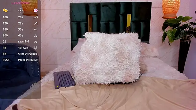 Taiissa  online show from 02-07-25, 11:55