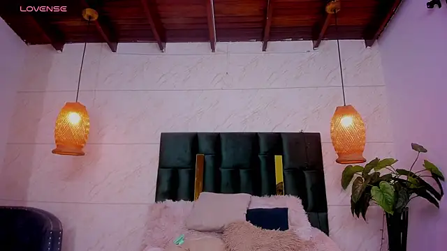 Taiissa  online show from 03-12-25, 07:38