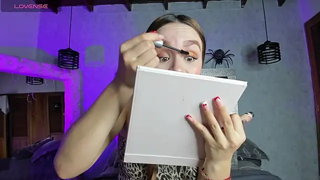 Taiissa  online show from 10-30-25, 09:15