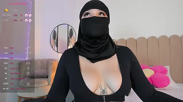 Snapshot of nashi_ra chatting on 03-11-25, 07:47 nashi ra online show from 03-11-25, 07:47