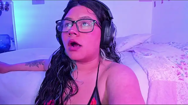 StephaniFox online show from 01-22-25, 05:26