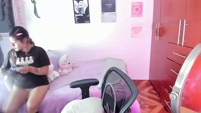 StephaniFox online show from 04-10-26, 12:27