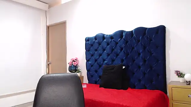 Snapshot of LoveAzuka_ chatting on 11-11-25, 02:50 LoveAzuka online show from 11-11-25, 02:50