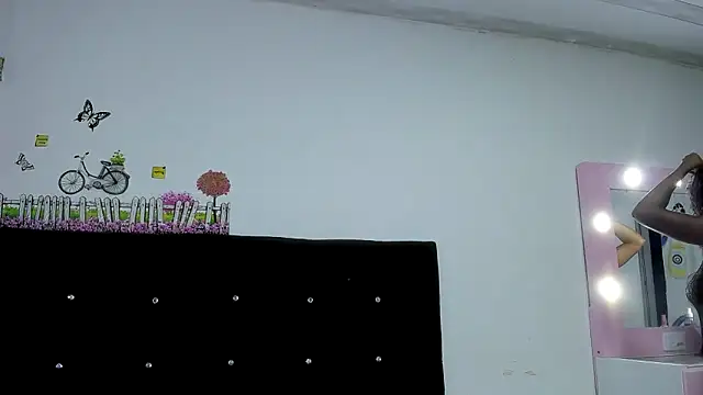 Snapshot of LariissaWilson chatting on 09-12-25, 05:29 LariissaWilson online show from 09-12-25, 05:29