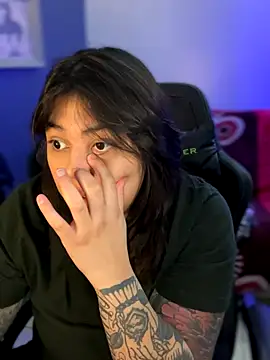 miacanela xo online show from 12-22-25, 04:09