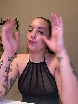 LiliMorganxxx online show from 06-25-26, 09:30