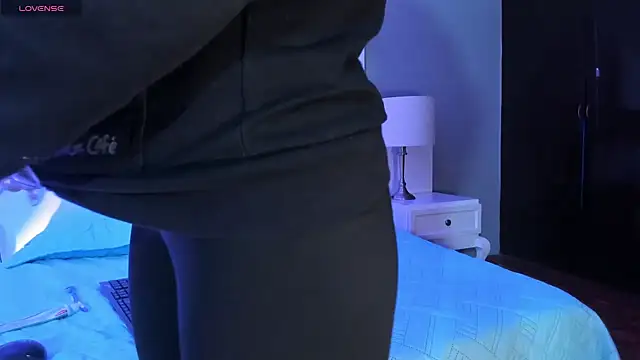 Tamaraakins online show from 11-19-25, 12:27