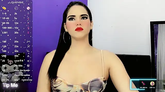 Snapshot of valentina_princess_ chatting on 10-30-25, 09:15 valentina princess online show from 10-30-25, 09:15