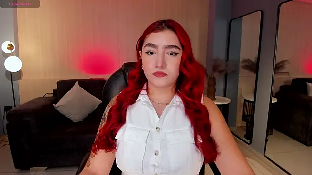 ViolettCastel online show from 10-27-25, 07:18