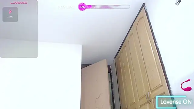 Snapshot of Miss_Karla1 chatting on 01-16-25, 04:07 Miss Karla1 online show from 01-16-25, 04:07