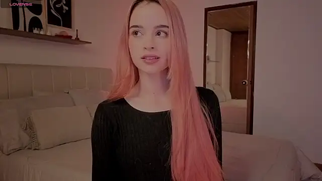 Roxxy mora online show from 01-16-26, 10:47