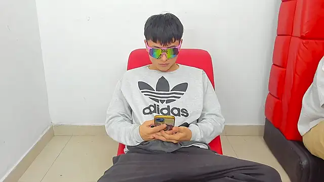 Extreme Team8 online show from 04-20-26, 01:25