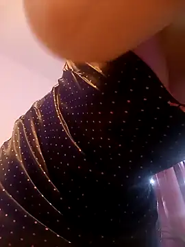 Snapshot of Women-pleasures chatting on 01-03-25, 01:47 Women-pleasures online show from 01-03-25, 01:47