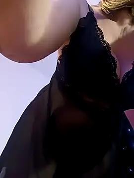 Snapshot of Women-pleasures chatting on 01-05-25, 03:34 Women-pleasures online show from 01-05-25, 03:34