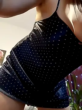 Snapshot of Women-pleasures chatting on 02-14-25, 07:23 Women-pleasures online show from 02-14-25, 07:23