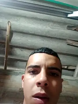 Snapshot of Restrepo300 chatting on 10-14-25, 03:02 Restrepo300 online show from 10-14-25, 03:02