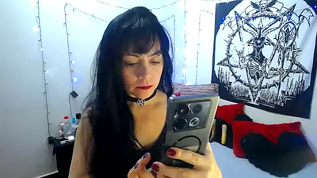 Snapshot of lili_peach chatting on 01-12-25, 11:47 lili peach online show from 01-12-25, 11:47