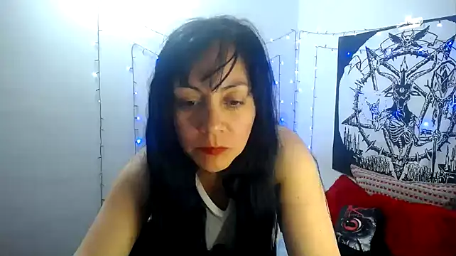 Snapshot of lili_peach chatting on 02-09-25, 12:17 lili peach online show from 02-09-25, 12:17