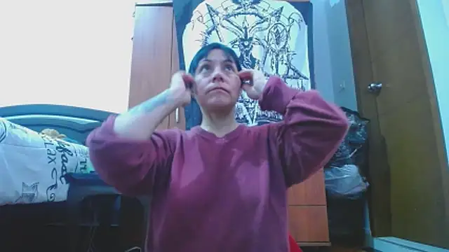 Snapshot of lili_peach chatting on 02-18-26, 09:33 lili peach online show from 02-18-26, 09:33