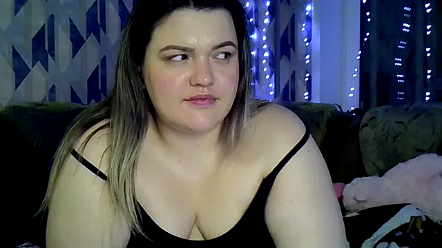 AnitaWillias online show from 10-28-25, 02:31