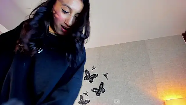 Snapshot of LyaEvanss chatting on 02-13-25, 08:17 LyaEvanss online show from 02-13-25, 08:17