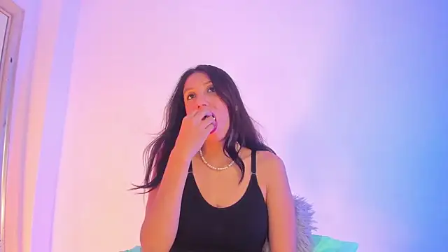 Snapshot of LyaEvanss chatting on 09-20-25, 03:51 LyaEvanss online show from 09-20-25, 03:51