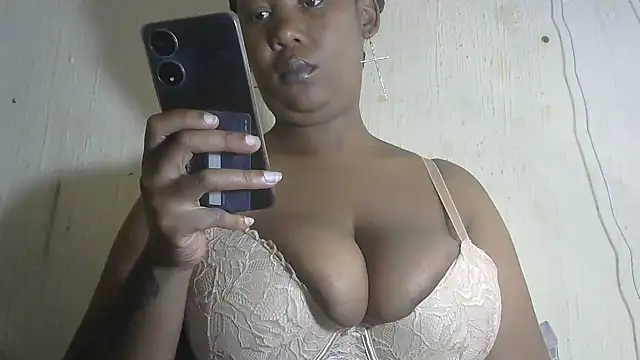 Snapshot of NippleMilkXx chatting on 03-08-25, 10:43 NippleMilkXx online show from 03-08-25, 10:43