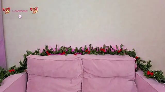 Snapshot of Erika_Carpenter chatting on 12-20-24, 10:11 Erika Carpenter online show from 12-20-24, 10:11