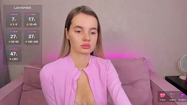 Snapshot of Erika_Carpenter chatting on 02-13-25, 12:13 Erika Carpenter online show from 02-13-25, 12:13