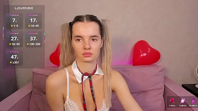 Snapshot of Erika_Carpenter chatting on 02-19-25, 11:57 Erika Carpenter online show from 02-19-25, 11:57